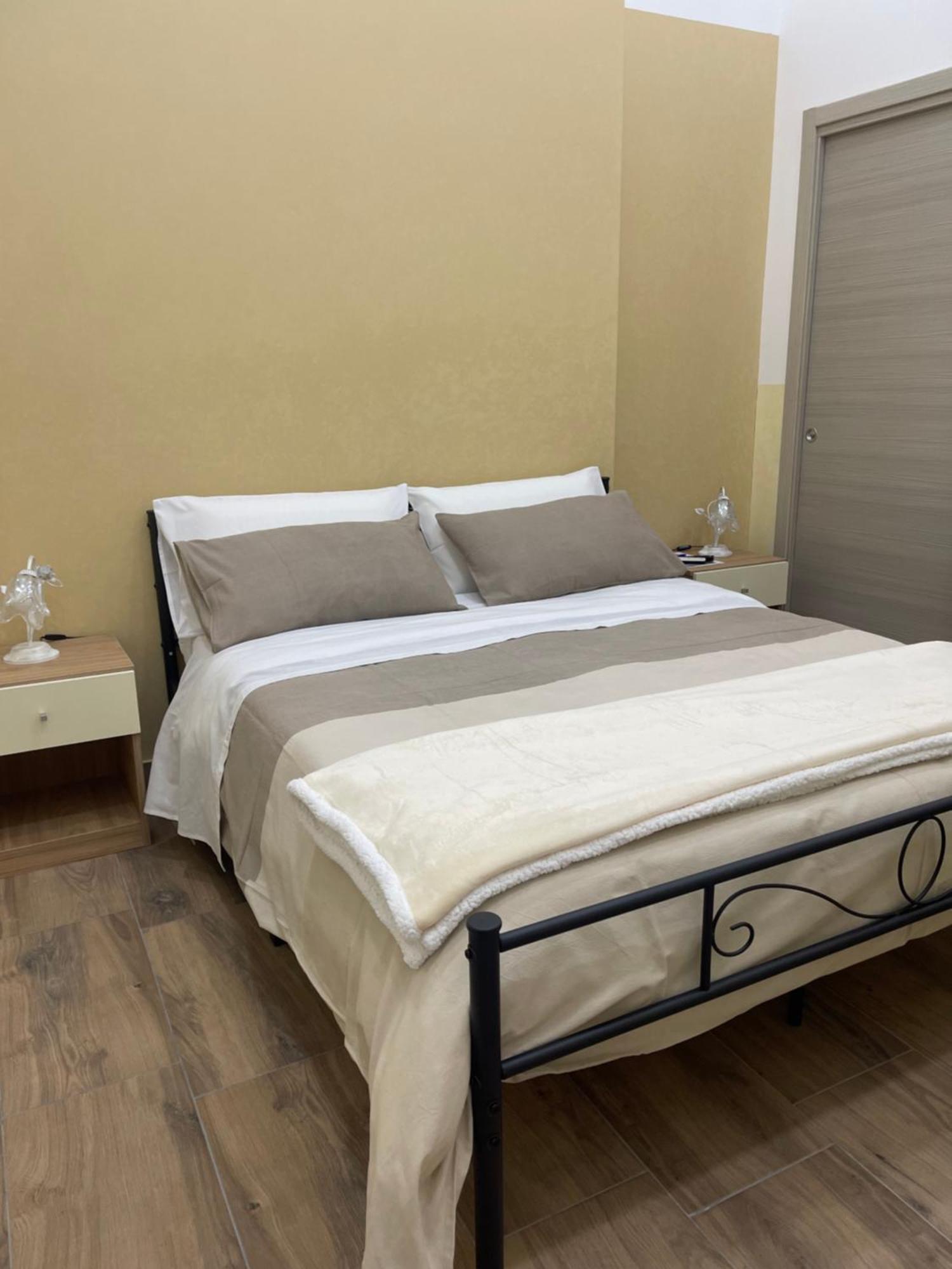 Calabro 21 Appartament Катания Экстерьер фото